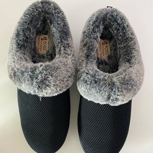 Brand new pair of bobs fur shoes